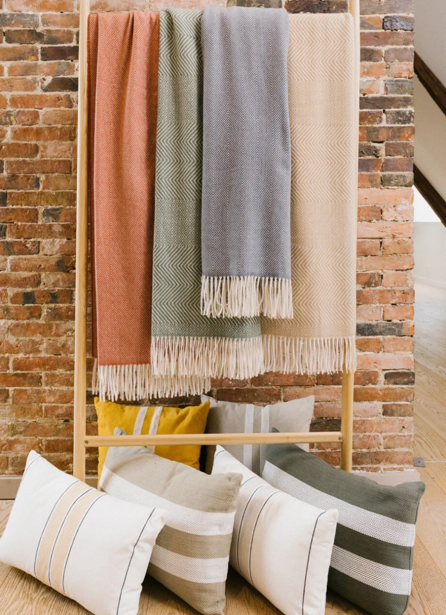 Bouchara Coussin, Coussin De Sol^COUSSIN ÉCRU À RAYURES