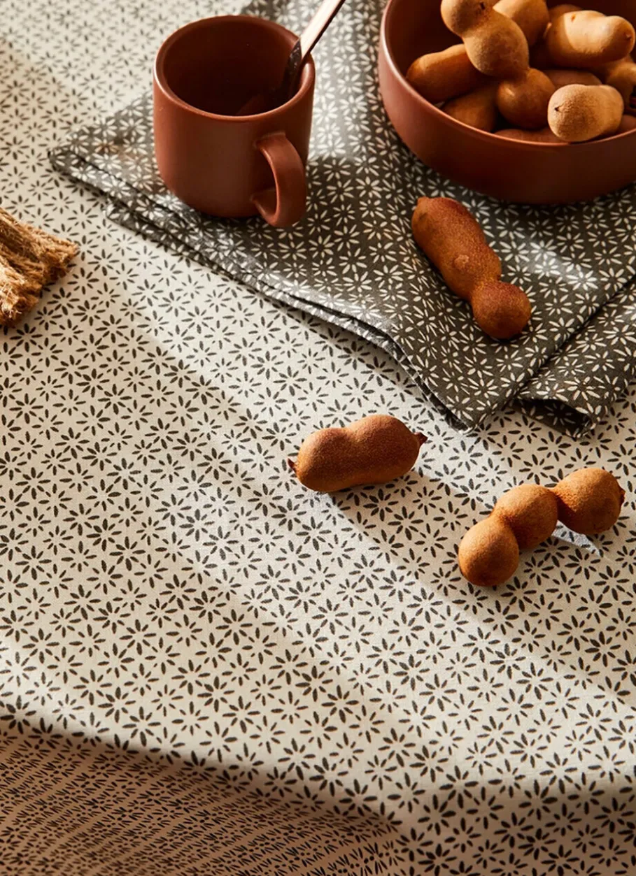 Bouchara Nappe^NAPPE ENDUITE RONDE MOTIF FANTAISIE