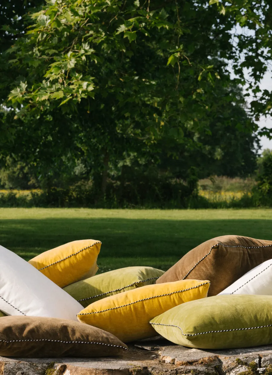 Bouchara Coussin, Coussin De Sol^PETIT COUSSIN EN VELOURS AVEC PASSEPOIL RAYÉ