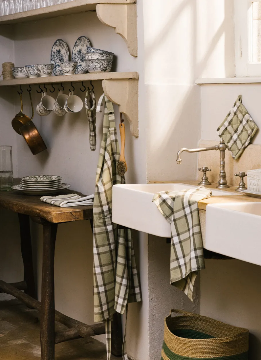 Bouchara Tablier, Manique, Gant^TABLIER À CARREAUX POCHE CACHÉE